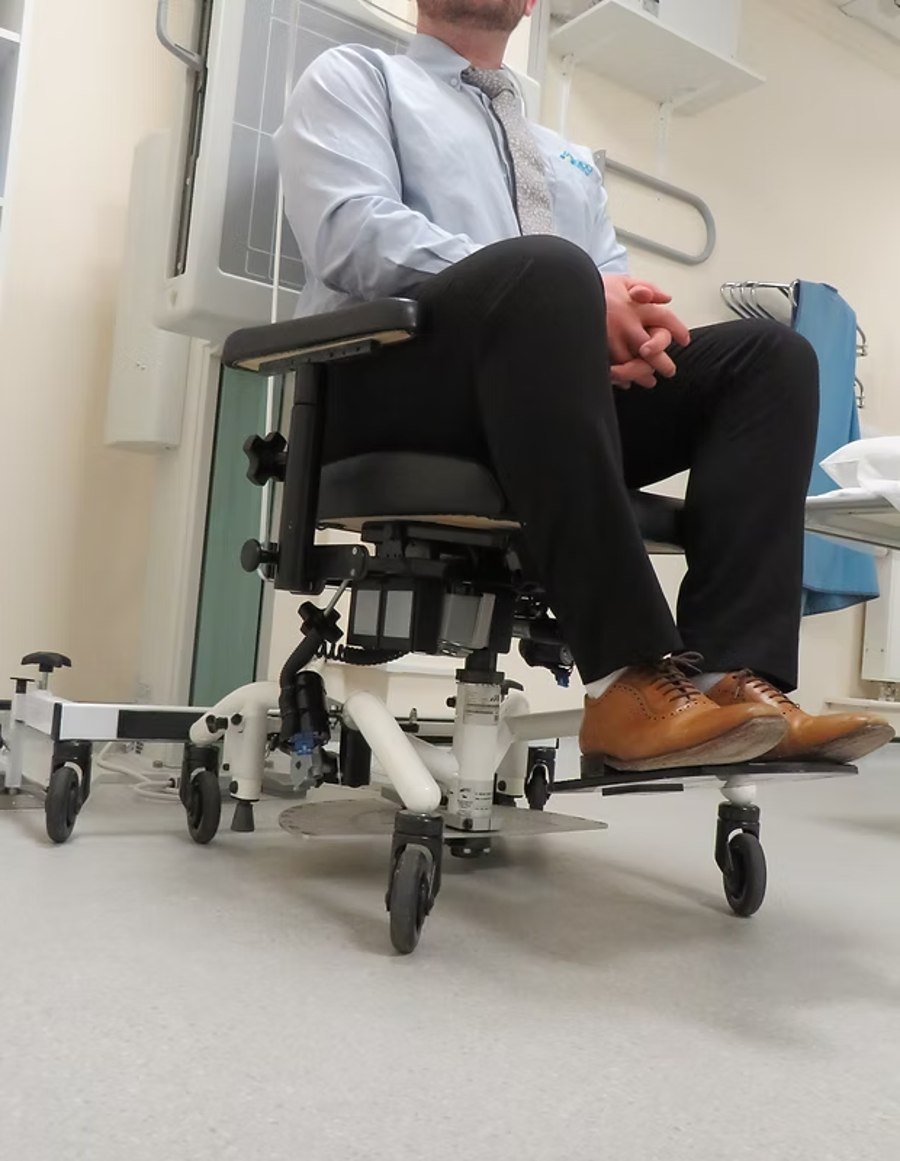REAL 8100 X-Ray Chair